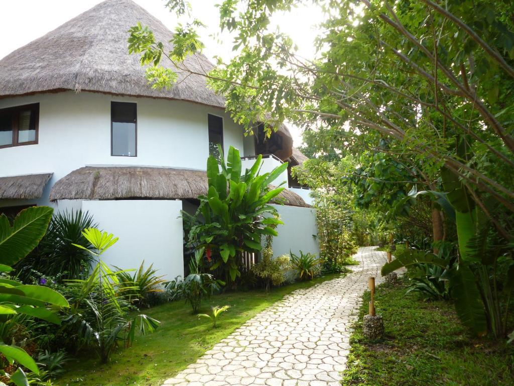 Amun Ini Beach Resort & Spa Anda  Buitenkant foto